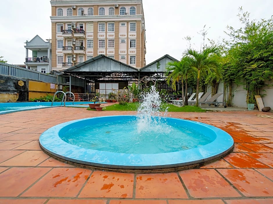 Hoa Phat Hotel & Apartment