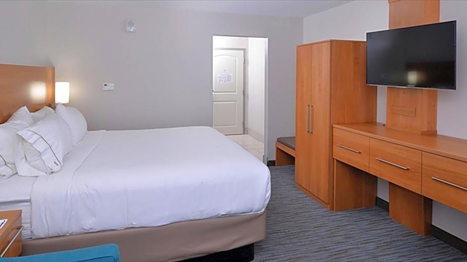 Holiday Inn Express & Suites Lexington Midtown By IHG