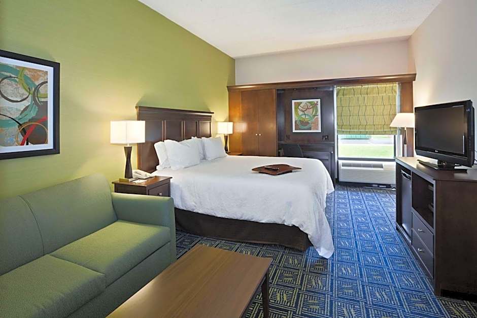 Photo 1 of 1 of 1 King Bed, Hearing/Mobility Accessible, Bathtub