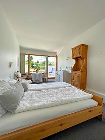 Studio with Shared Toilet