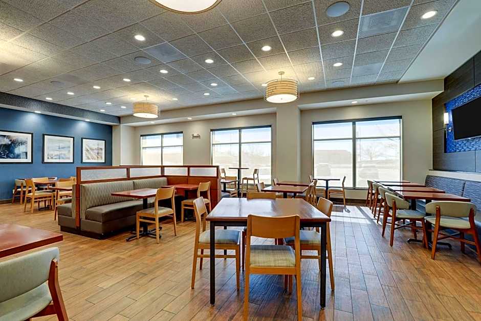 DRURY INN & SUITES MT VERNON