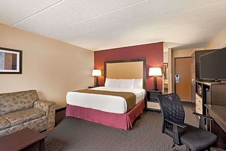 King Suite - Non-Smoking