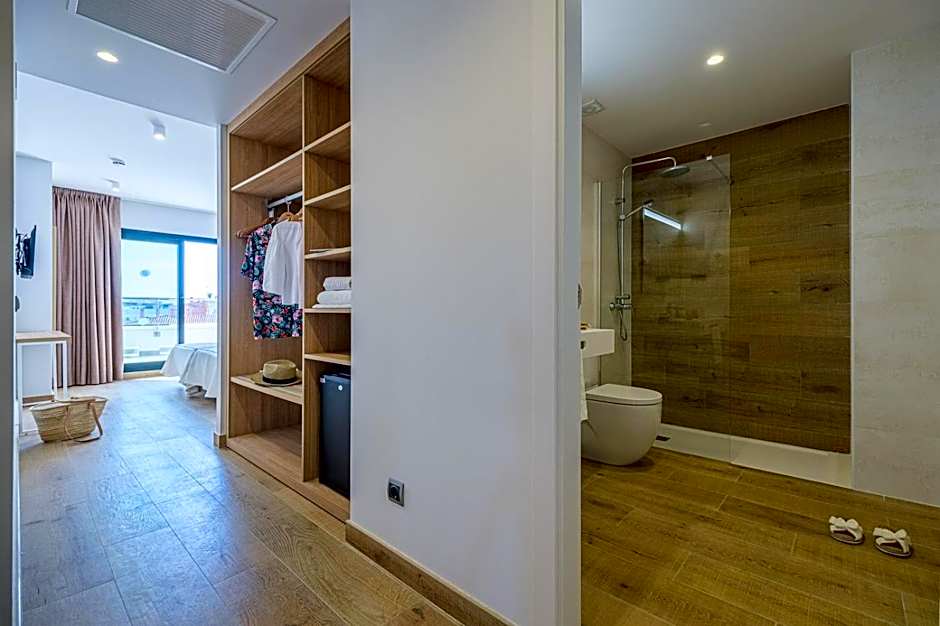 Hotel California Garden