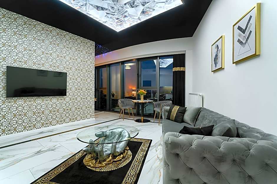 Hanza Tower Original 21st Floor- Sea and City-View