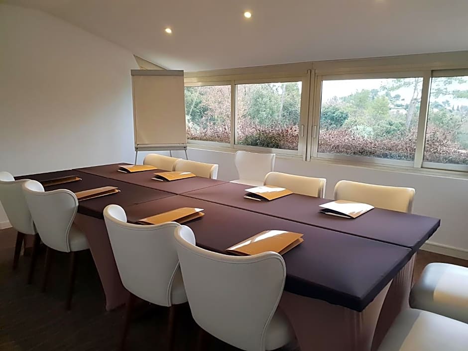 Hotel Restaurant La Vague de Saint Paul & Spa