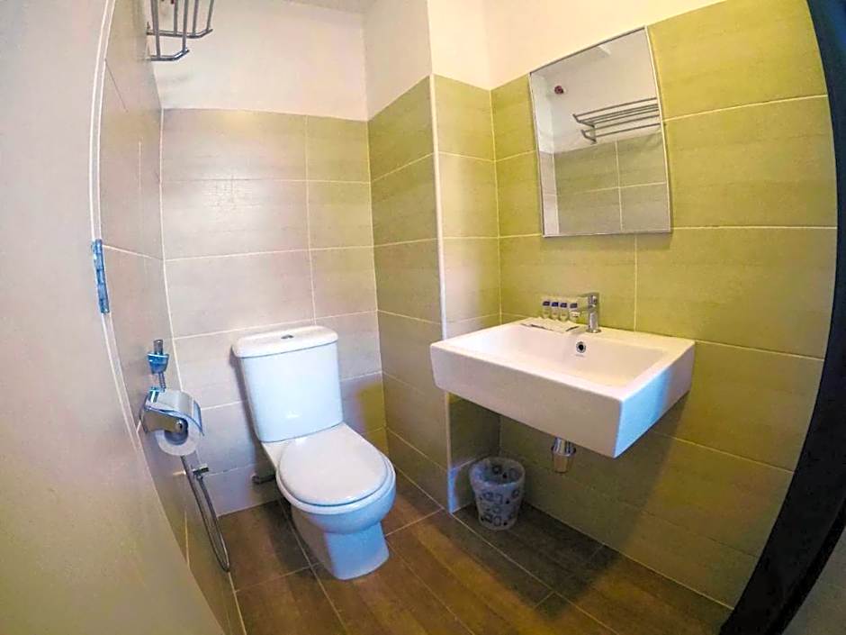 Golden Leaf Boutique Hotel Nusa Idaman Formerly Known as Ariana Hotel