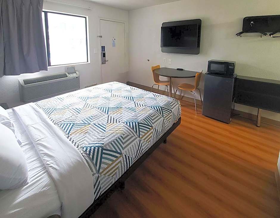 Motel 6-Bellmead, TX - Waco