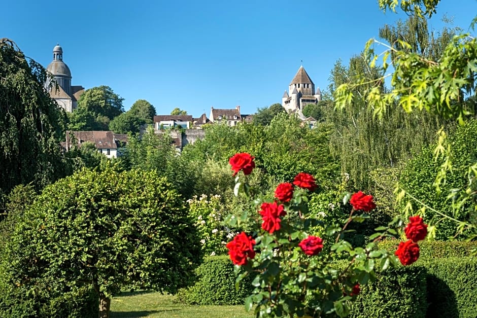 Hotel Aux Vieux Remparts, The Originals Relais (Relais du Silence)