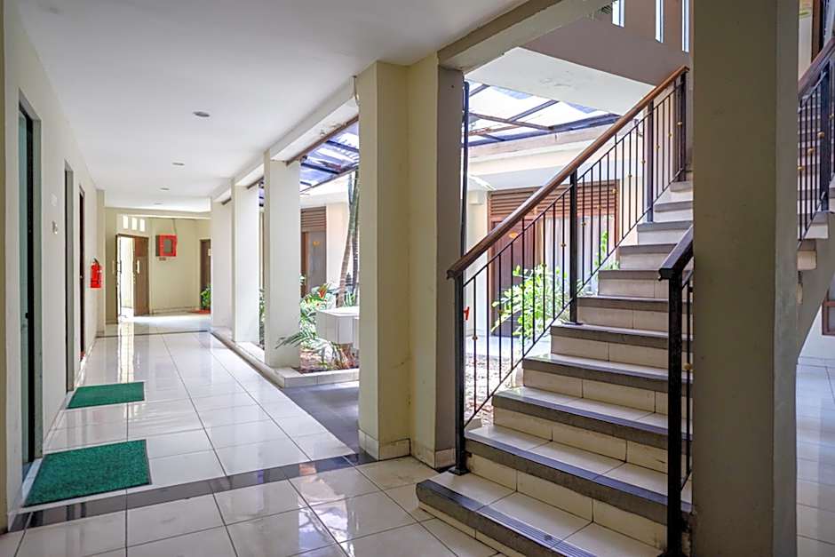 RedDoorz Jalan Sriwijaya near Polda Jateng