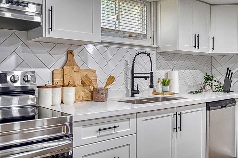 Modern 3 Bdr Homeapt Mins To Notlwineriesfalls