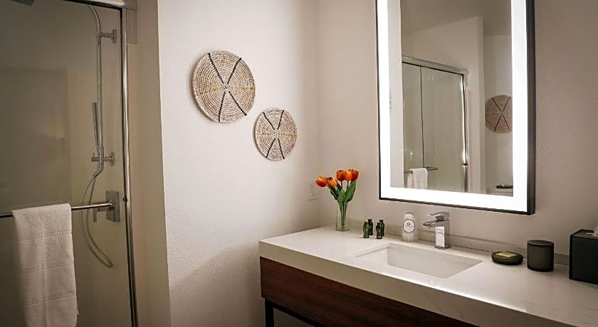 Gateway Hotel, Trademark Collection by Wyndham