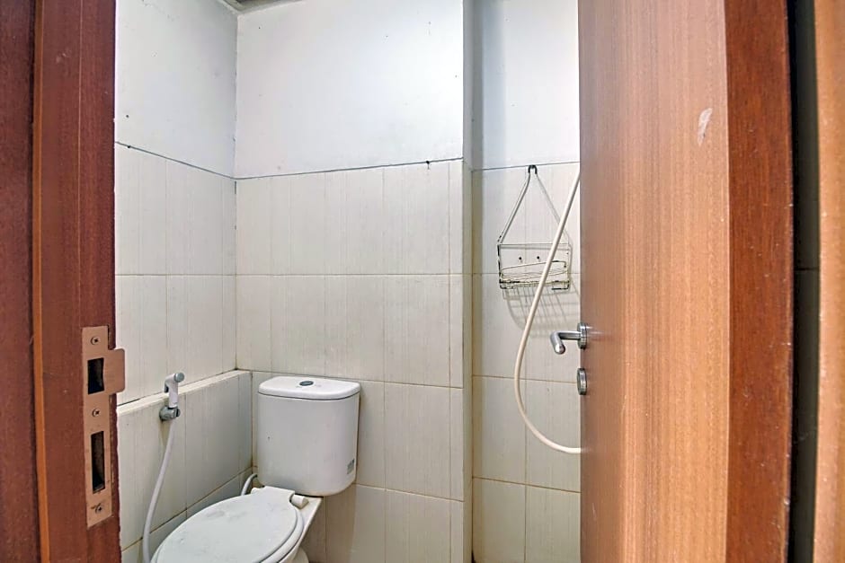 Apartment Green Lake View Ciputat by Celebrity Room