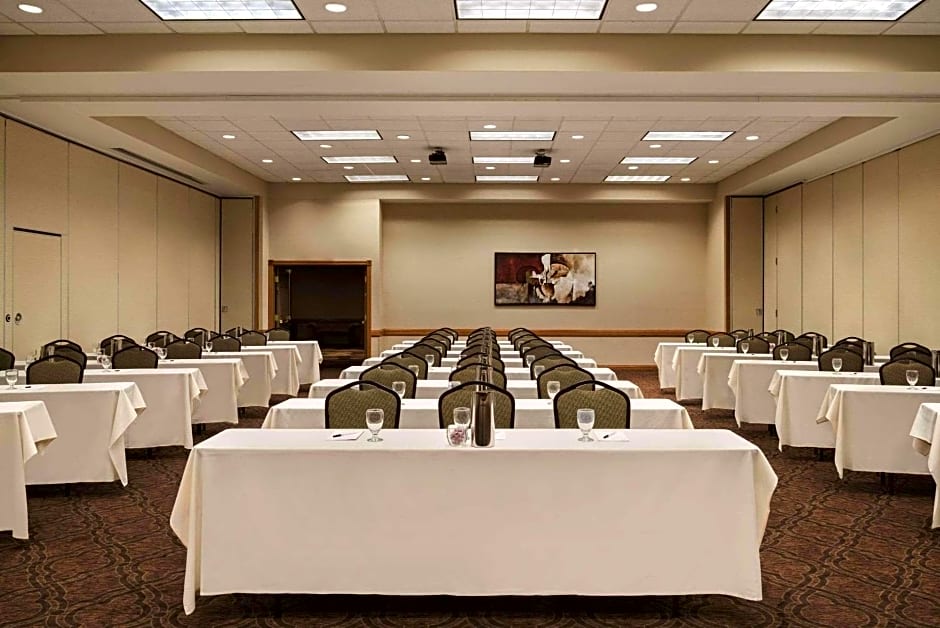 Country Inn & Suites by Radisson, Mankato Hotel and Conference Center, MN