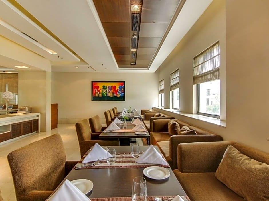 Vibe By The Lalit Traveller