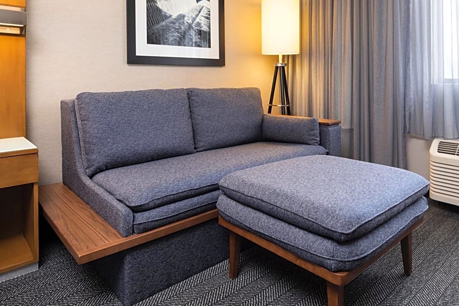 Courtyard by Marriott Minneapolis Downtown