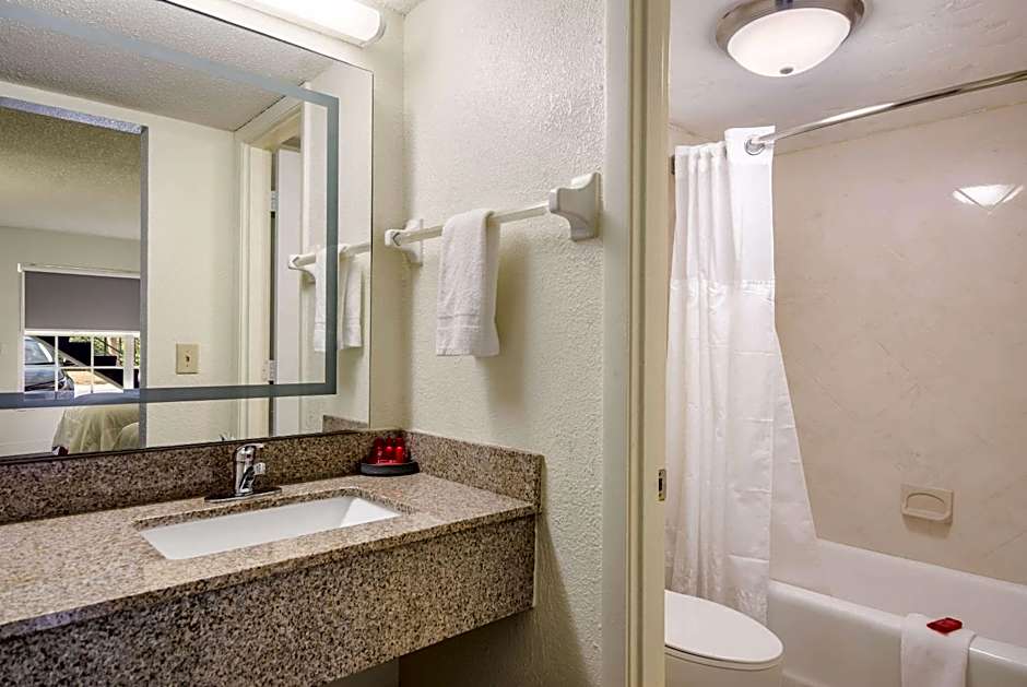 SureStay Hotel by Best Western Sarasota Lido Beach