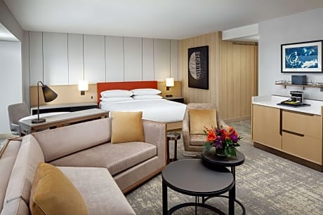 1 KING BED - JUNIOR SUITE W/SOFABED, 469 SQ FT - MICROWAVE - FRIDGE, 65 IN SMART TV-WIRELESS CHARGER-LAPTOP SAFE