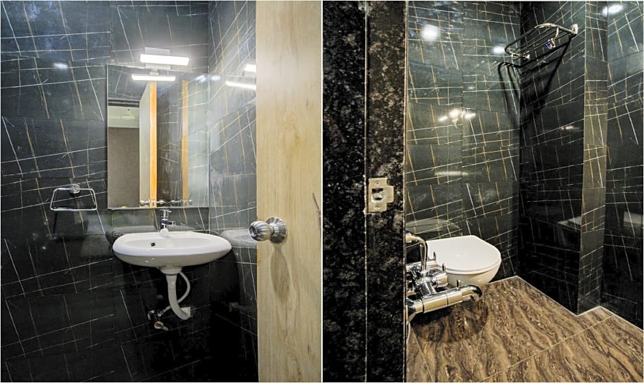 Treebo Grand Lotus - 3 Km From Textile Market