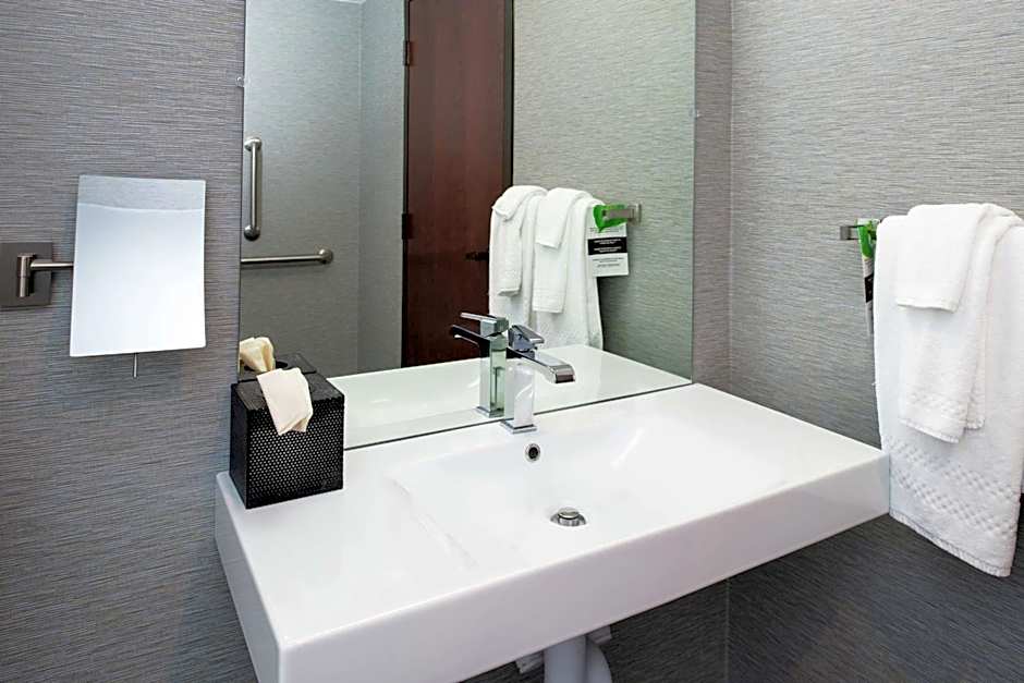 Joinery Hotel Pittsburgh, Curio Collection by Hilton