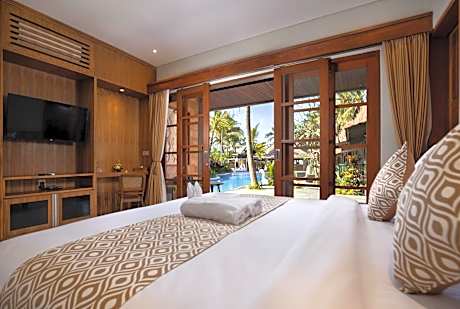 Three-Bedroom Villa with Shared Pool