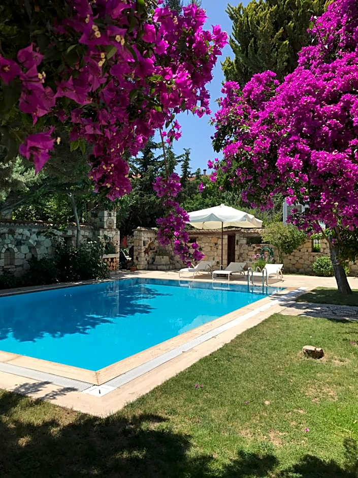 Alacati Zeytin Konak Hotel