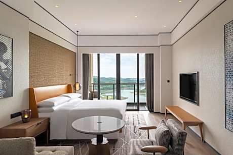 Premier Lakeview King