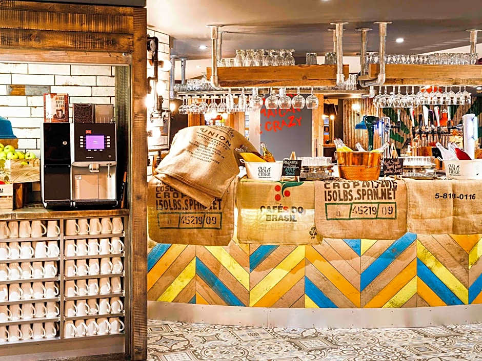 Manchester Portland By Sunday