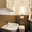 MYKY Aparthotel Harburg - Free Parking