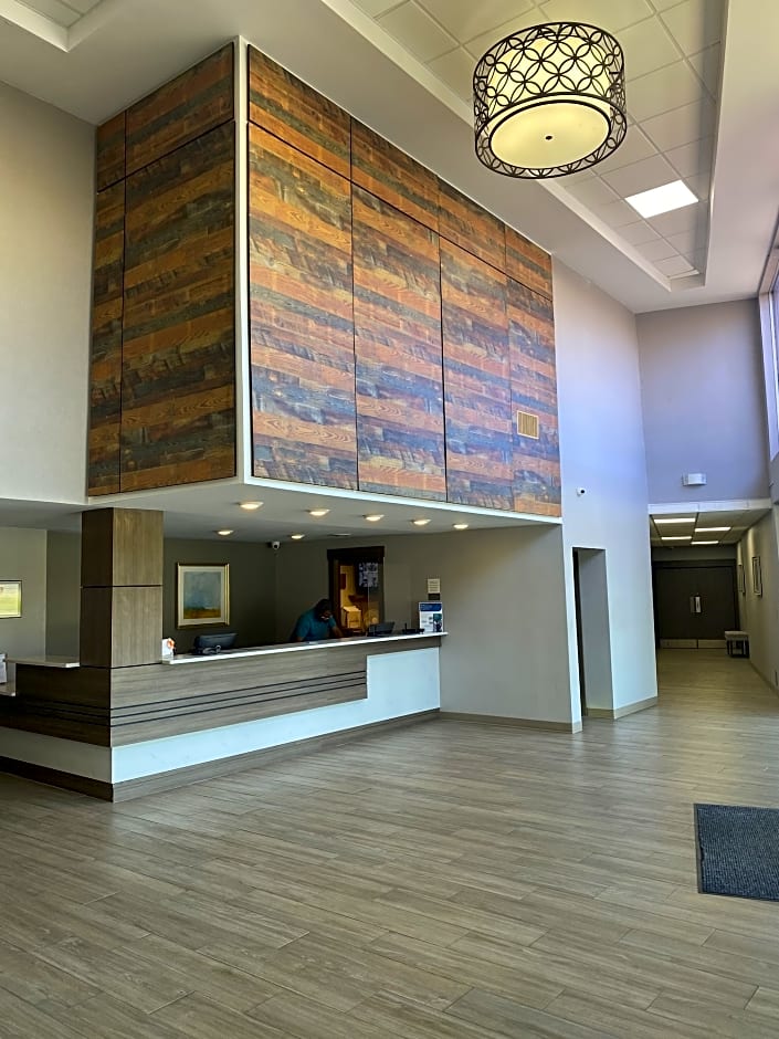 Clarion Pointe University/Expo