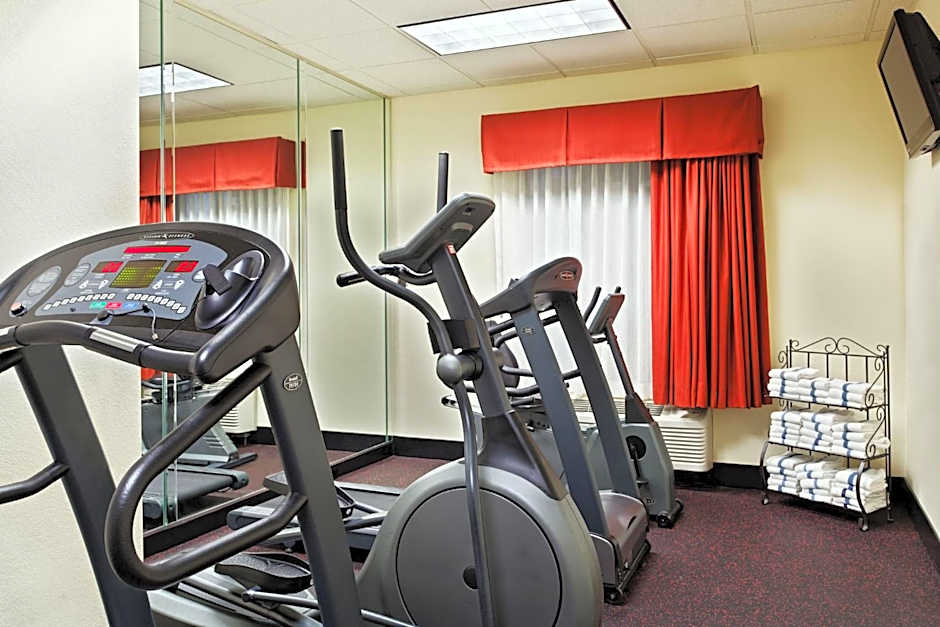 Holiday Inn Express Hotel & Suites Knoxville-North-I-75 Exit 112 By IHG