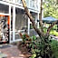 Hibiscus Coffee & Guesthouse