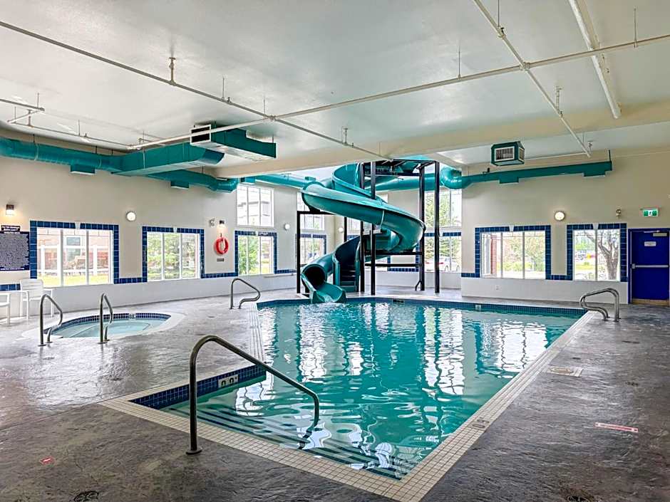 Super 8 by Wyndham High River AB