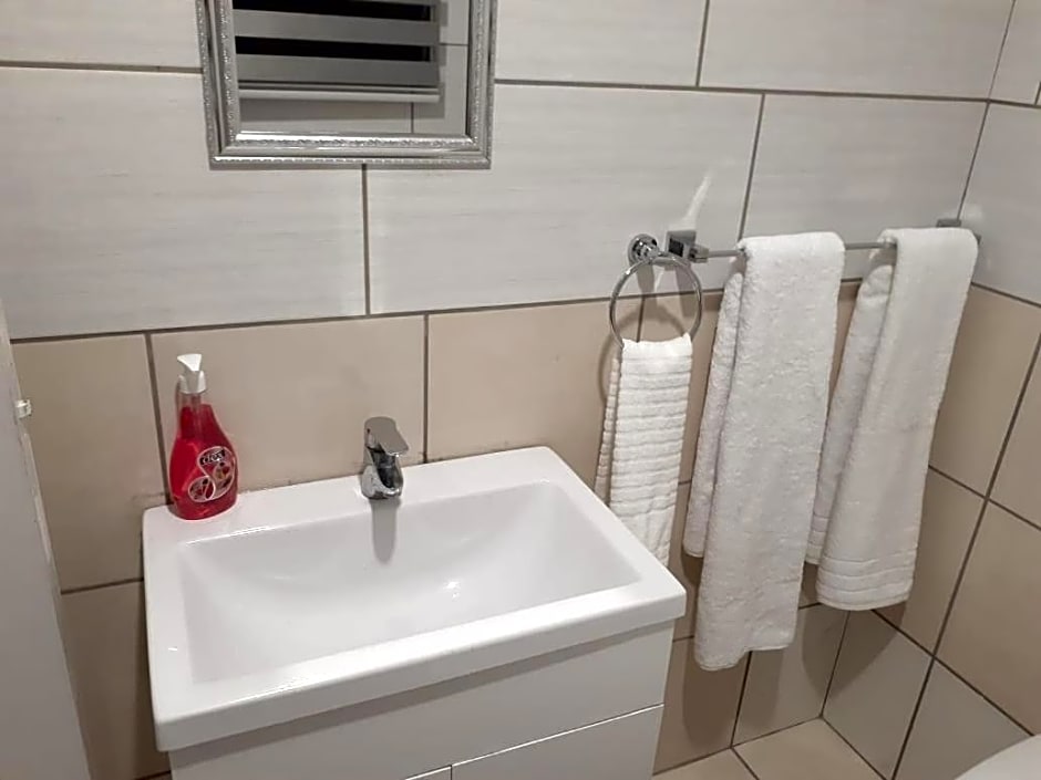 Ekaya Palace Guest House