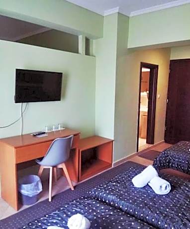 Classic Quadruple Room