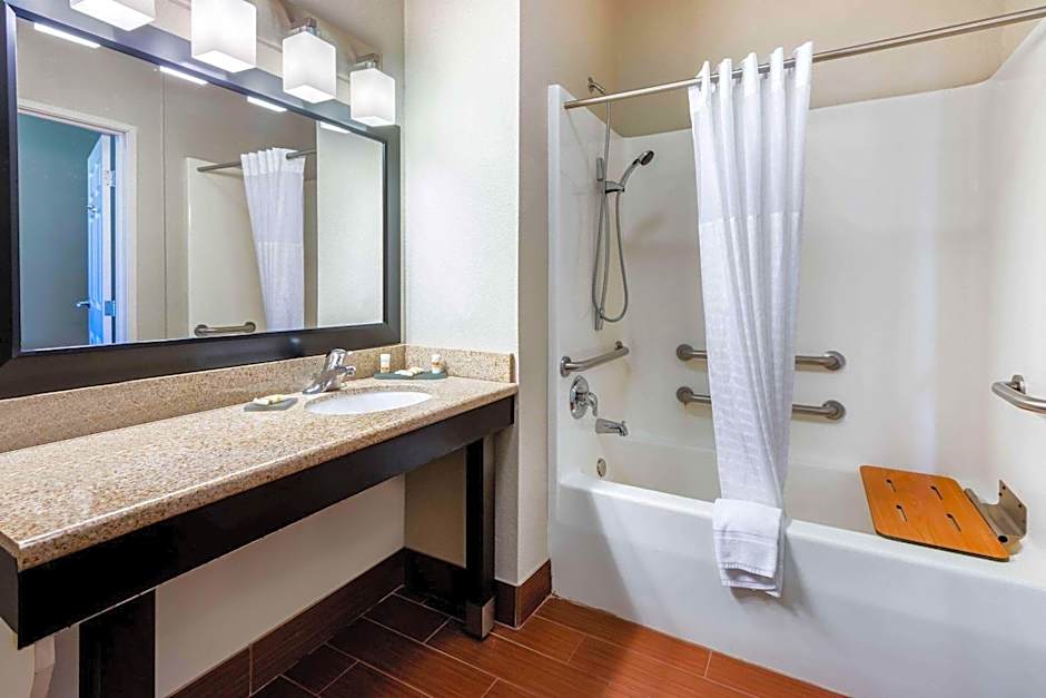 La Quinta Inn & Suites by Wyndham Roswell