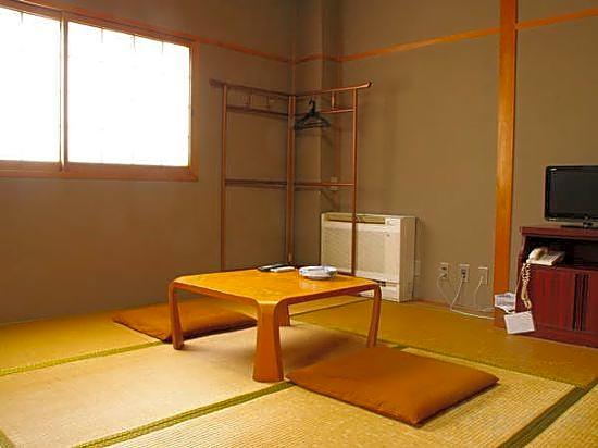 Tomiyamakan