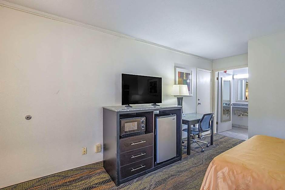 Quality Inn & Suites Conference Center Thomasvilee