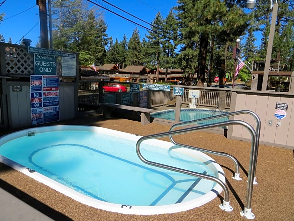 Stardust Lodge