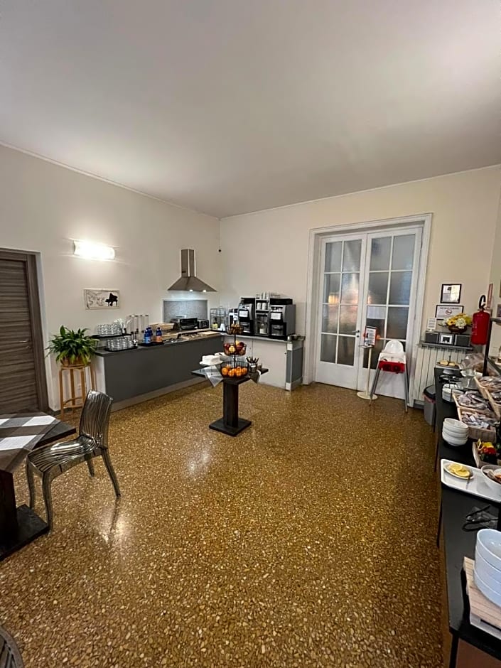 Hotel Cairoli
