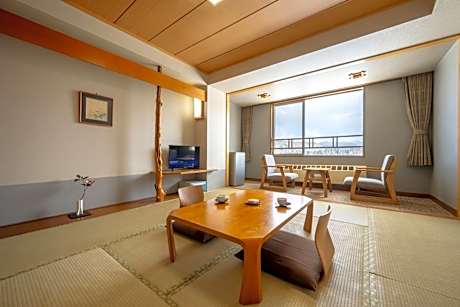 Japanese-Style Quadruple Room