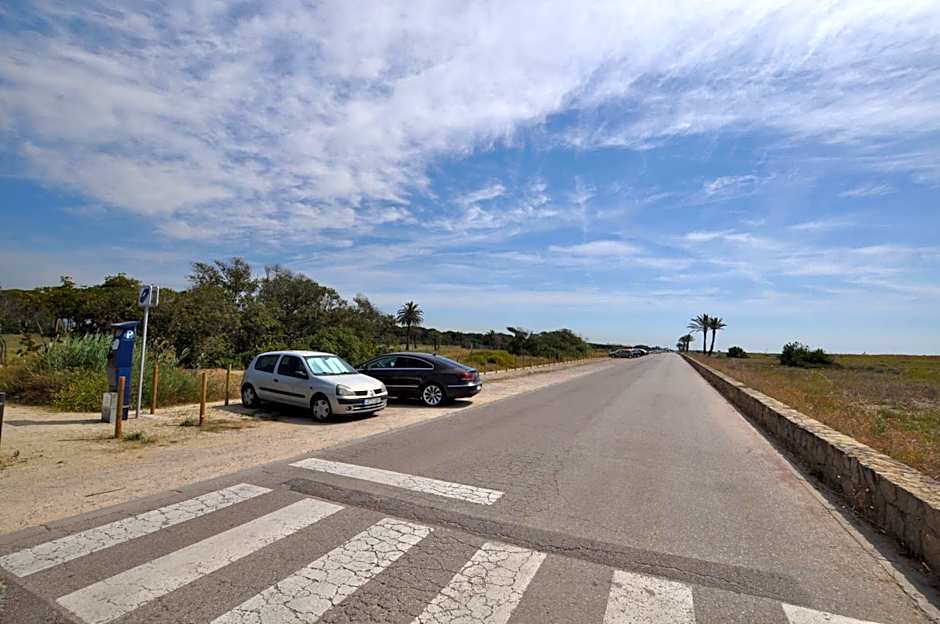 Airhostel Barcelona Airport 24h