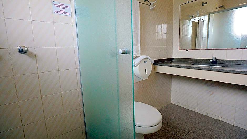 Lira Hotel