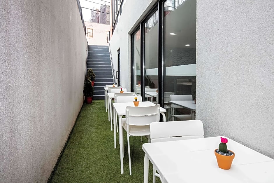 La Quinta Inn and Suites by Wyndham Long Island City – New York, NY