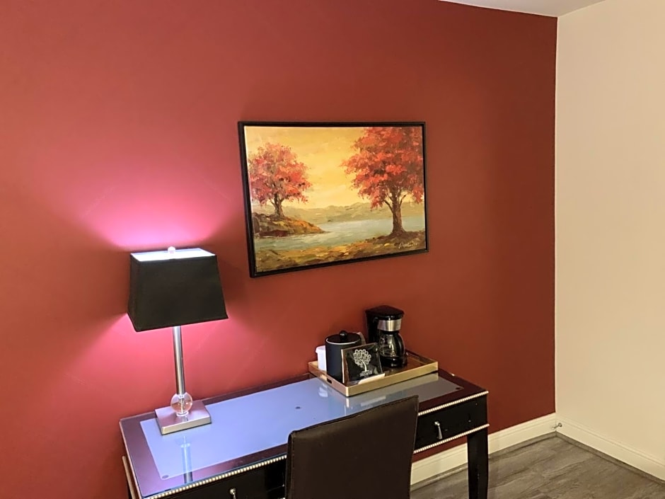 L.A. Sky Boutique Hotel