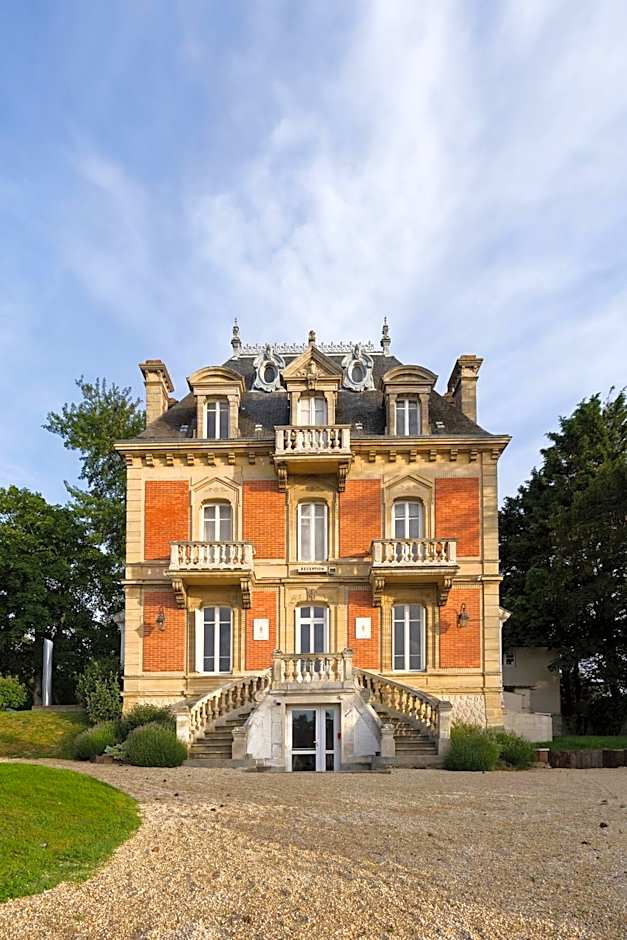 Les Villas d'Arromanches, Teritoria