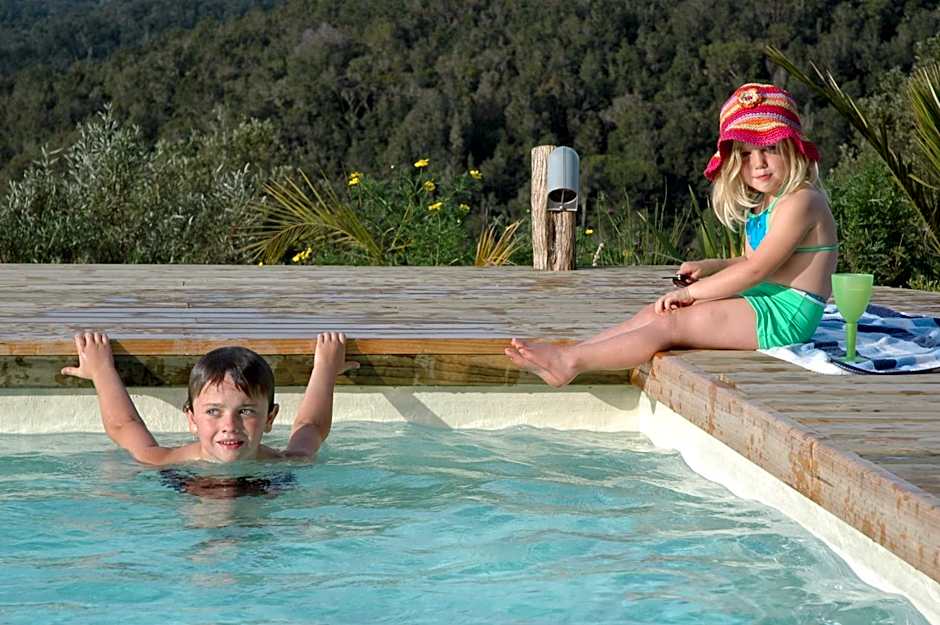 Hog Hollow Country Lodge