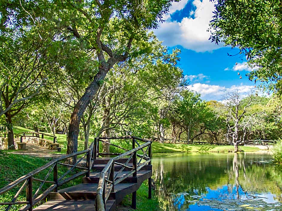 LittleBush Private Lodge