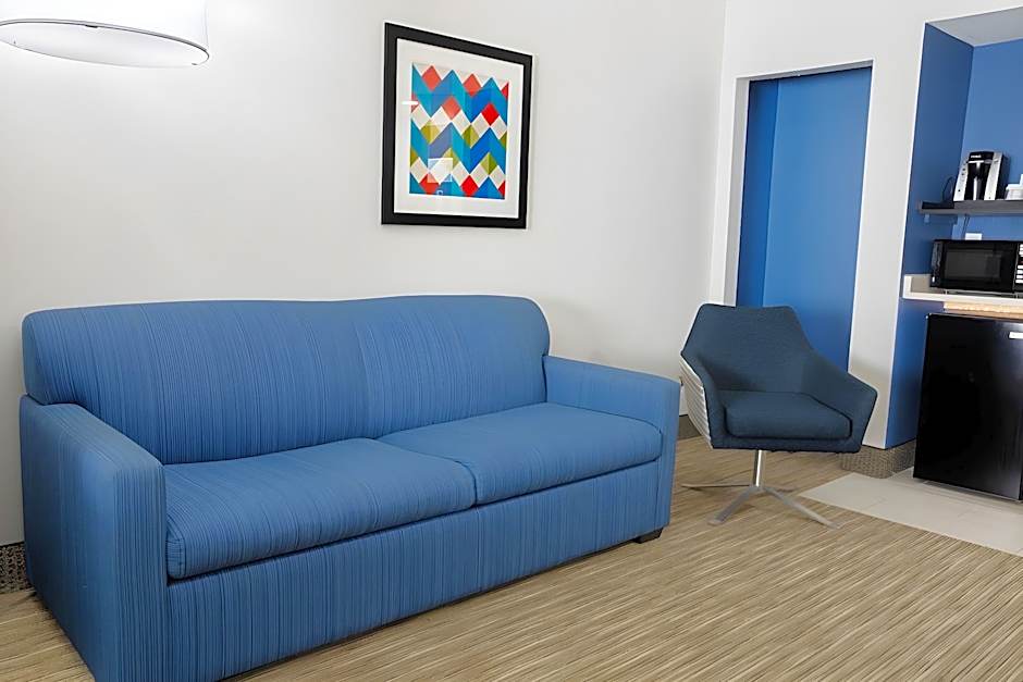 Holiday Inn Express Hotel & Suites Dayton-Huber Heights By IHG