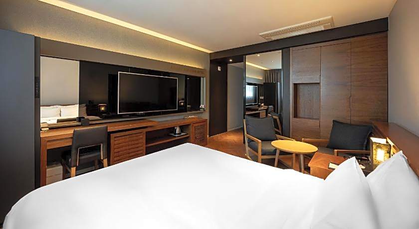 Golden Business Hotel