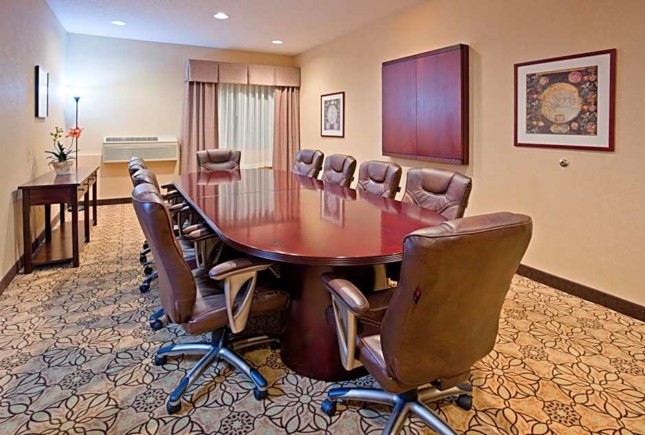 Holiday Inn Express Hotel & Suites St. Paul - Woodbury By IHG